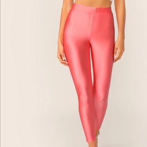 button waist silky leggings